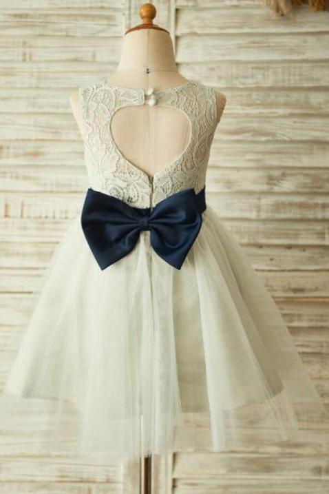 Princess Ivory Beautiful Lace and Tulle Scoop Open Back Cheap Flower Girl Dresses with Bow WK772